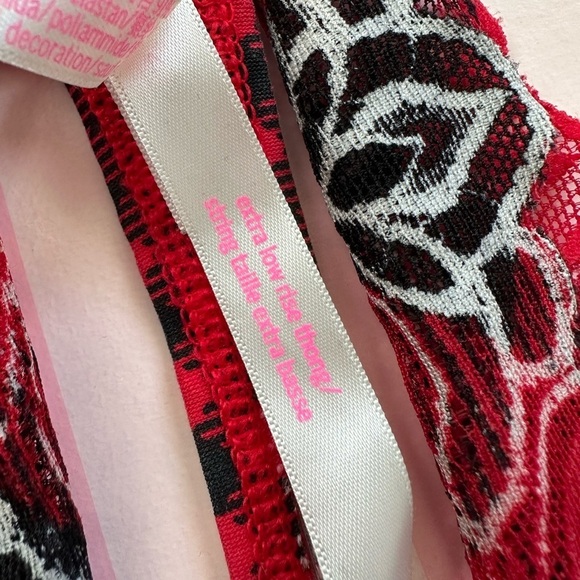 Pink Victoria’s Secret panties - Picture 9 of 11